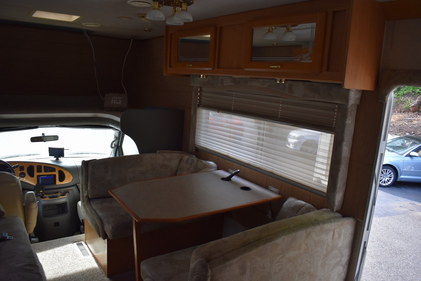 2002 Ford Econoline - Photo 18