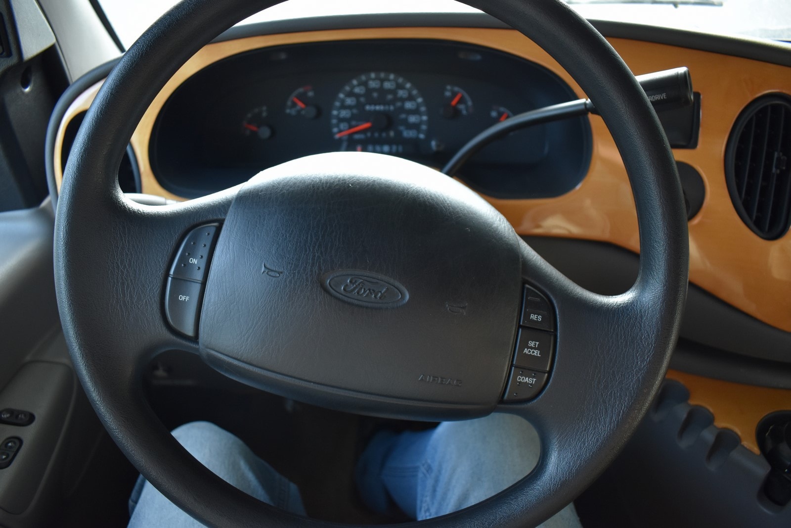 2002 Ford Econoline - Photo 60