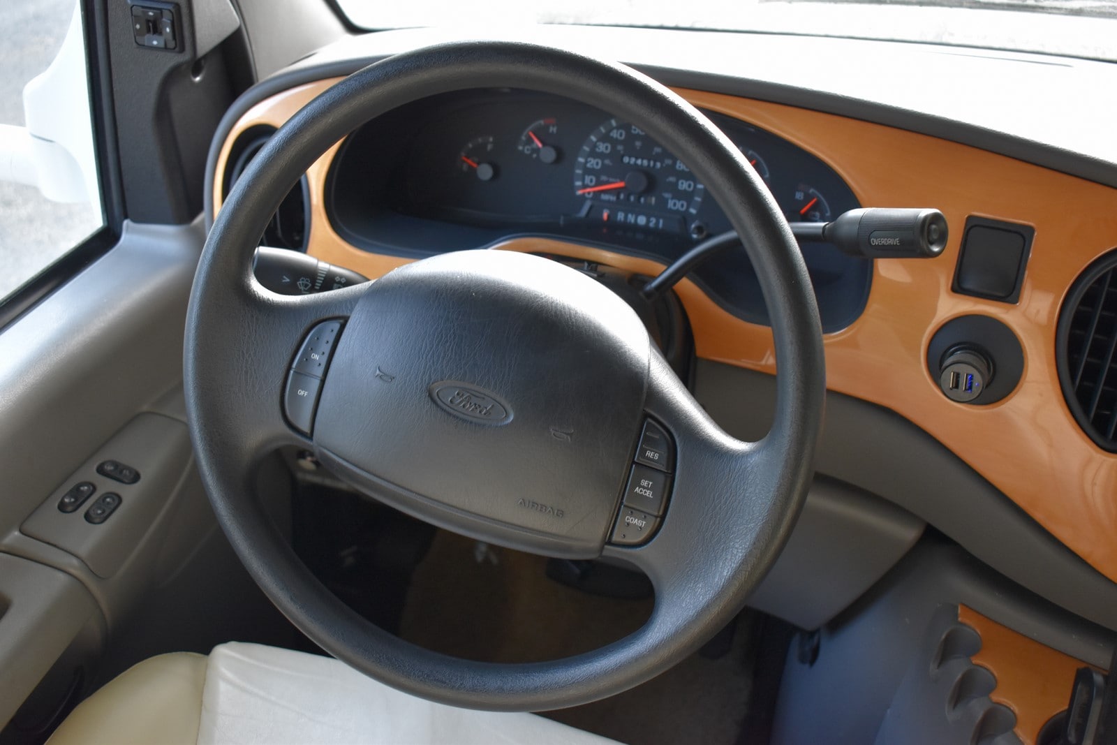 2002 Ford Econoline - Photo 55