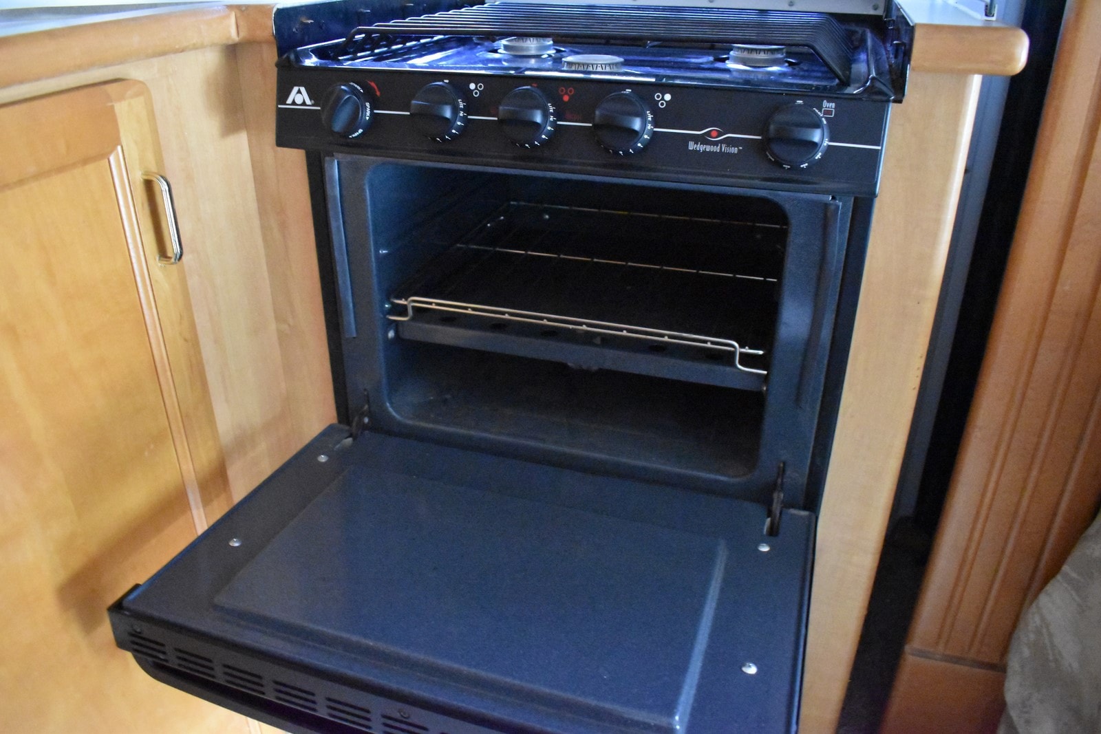 2002 Ford Econoline - Photo 68
