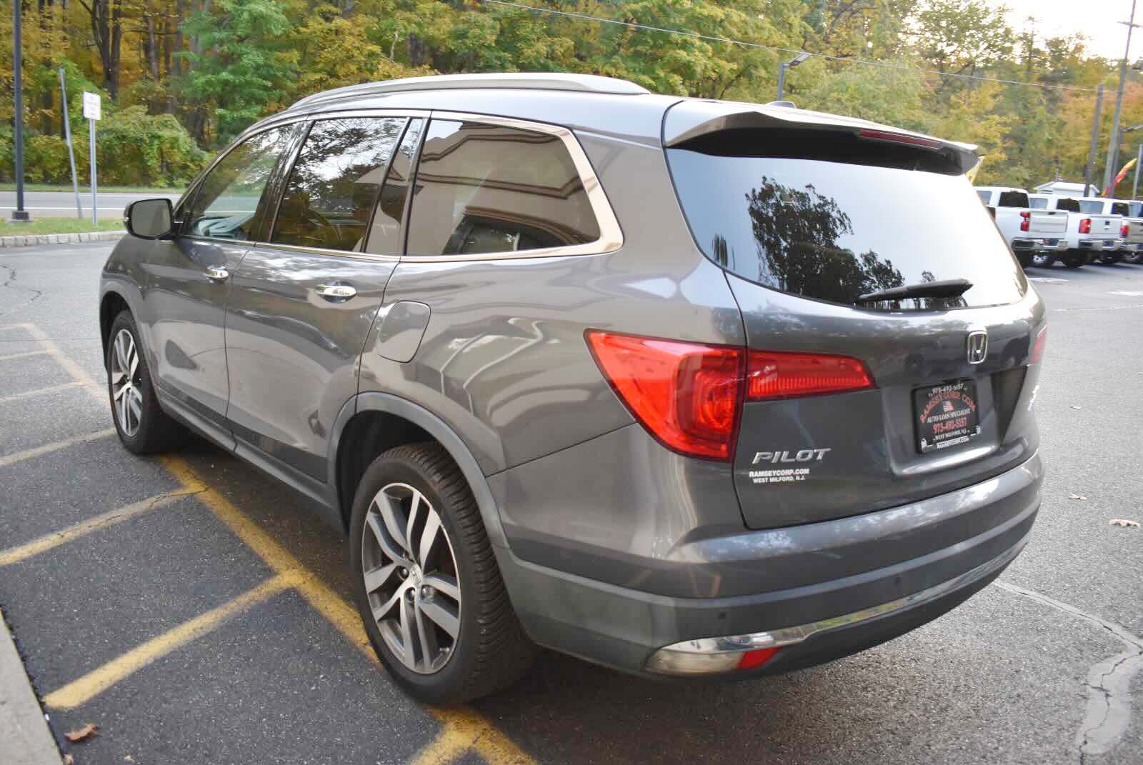Used 2017 Honda Pilot Elite AWD SUV