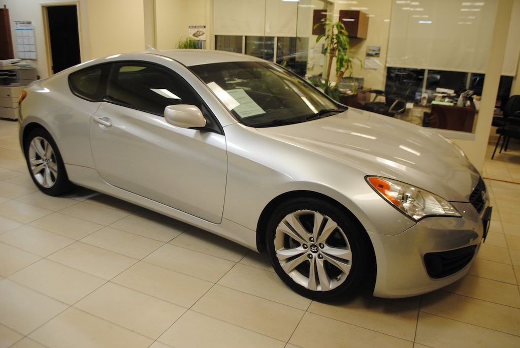 Used 2011 Hyundai Genesis Coupe 2.0T Coupe