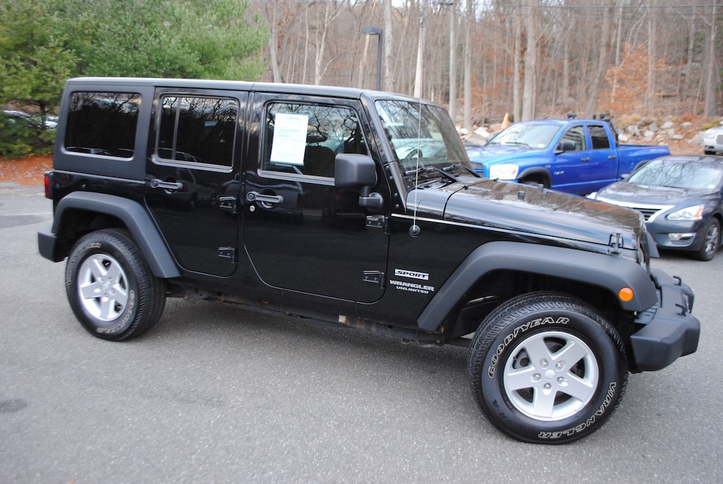 Used 2014 Jeep Wrangler Unlimited Sport 4x4 3.6 SUV