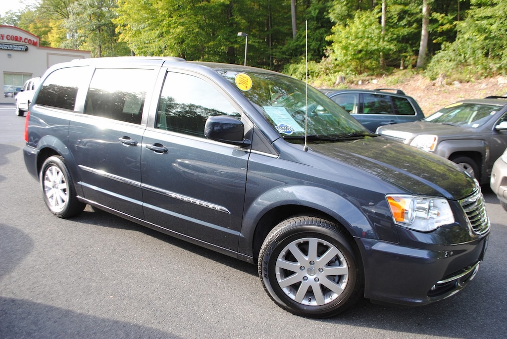 Used 2013 Chrysler Town & Country Touring 3.6 Van