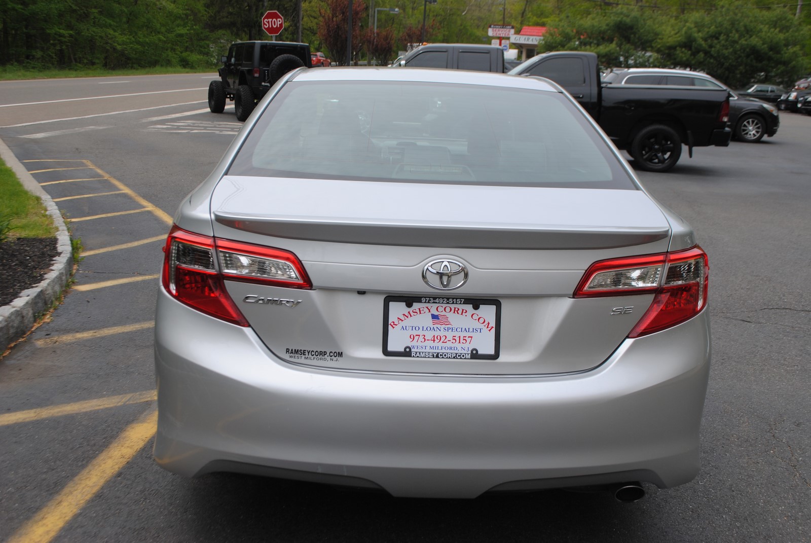Used 2014 Toyota Camry SE 2.5 Sedan