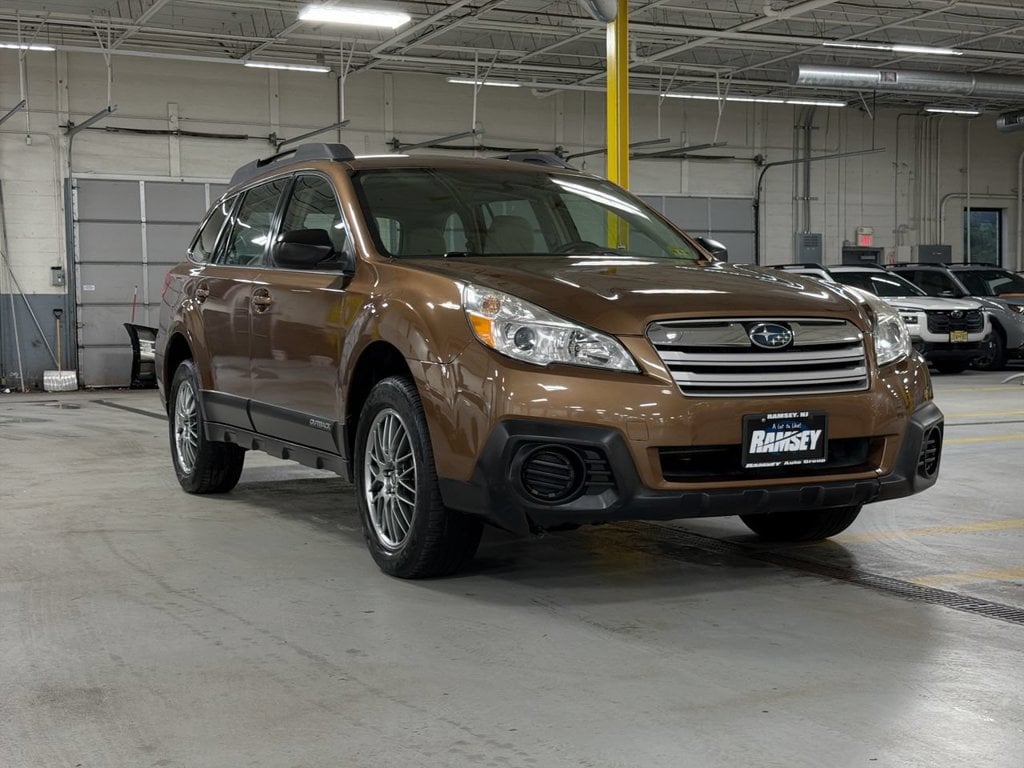 2013 Subaru Outback Base