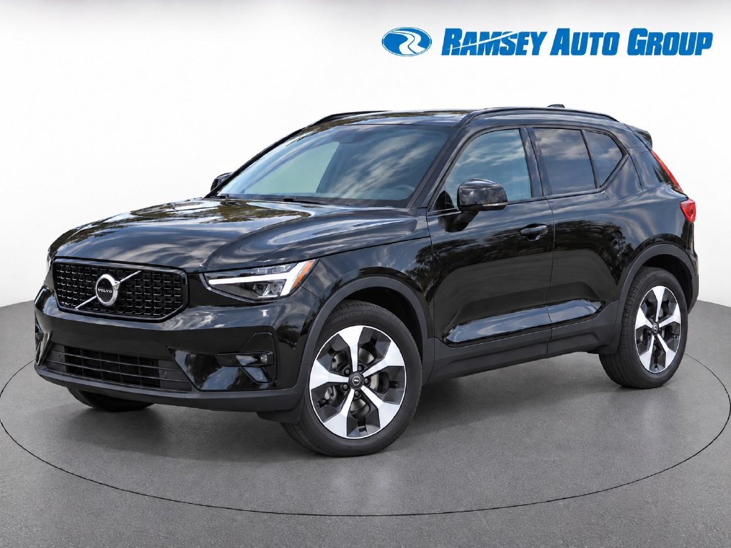 2025 Volvo XC40 Plus