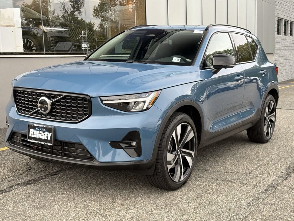 2024 Volvo XC40