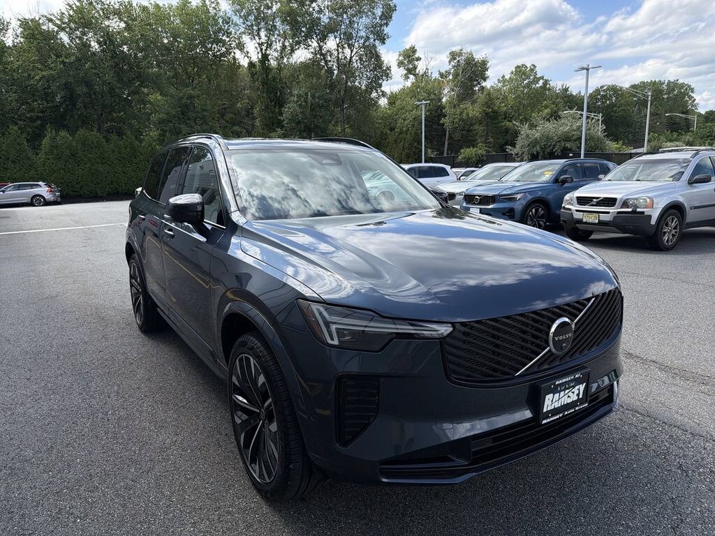 New 2026 Volvo XC90 B6 Ultra Dark Theme 7-Seater SUV
