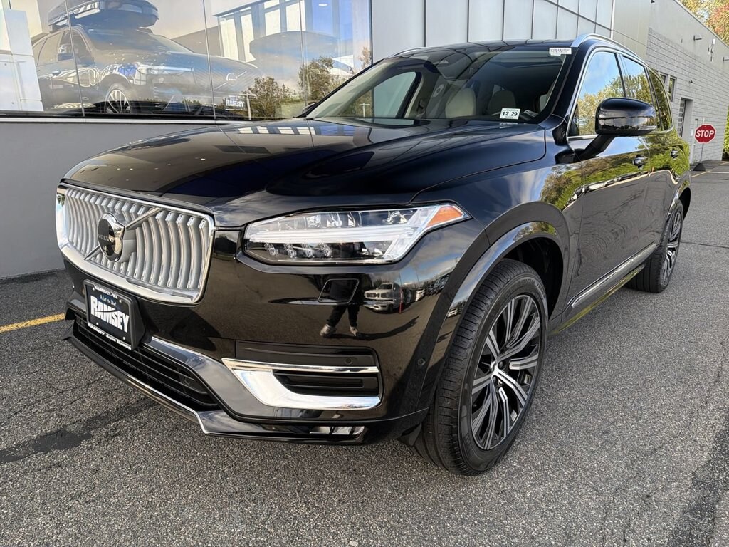 Certified 2025 Volvo XC90 B6 Plus 7-Seater SUV