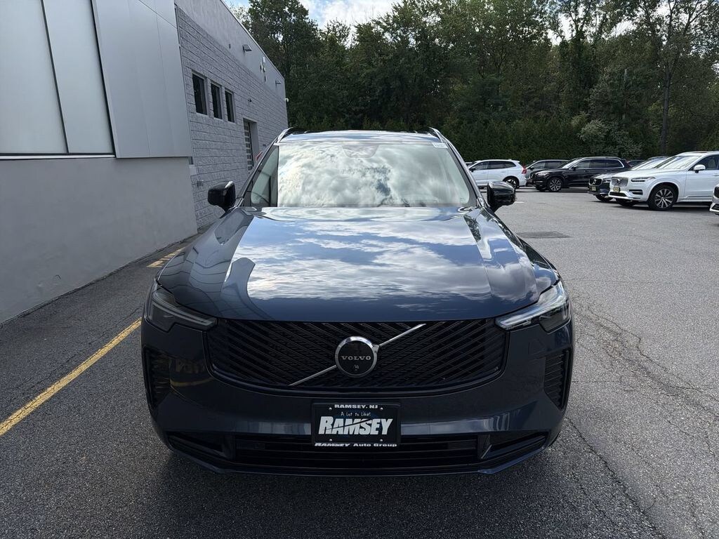 New 2026 Volvo XC90 B6 Ultra Dark Theme 7-Seater SUV