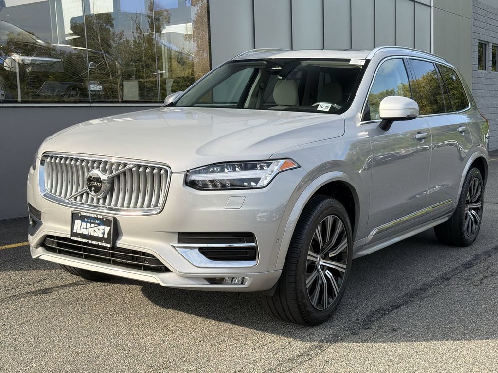 2024 Volvo XC90 B6 Plus Bright 7-Seater SUV