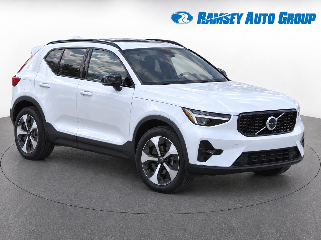 Certified 2025 Volvo XC40 B5 Plus Dark Theme SUV