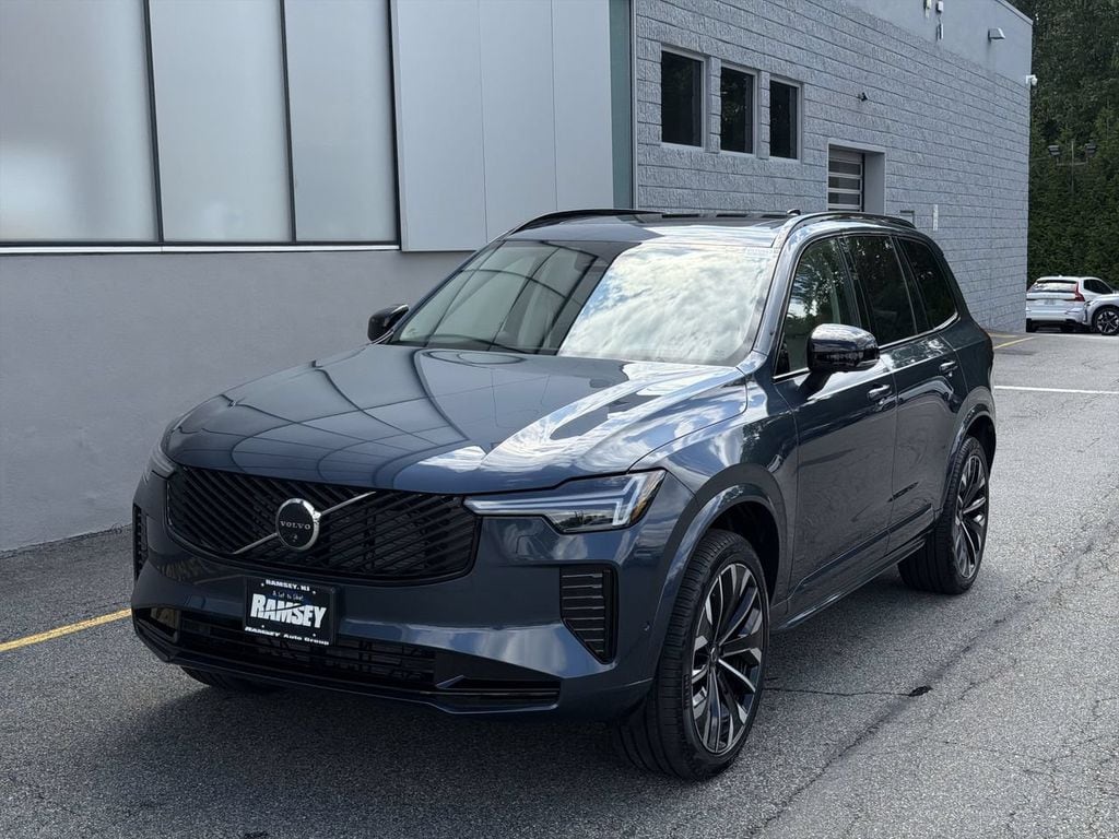 New 2026 Volvo XC90 B6 Ultra Dark Theme 7-Seater SUV