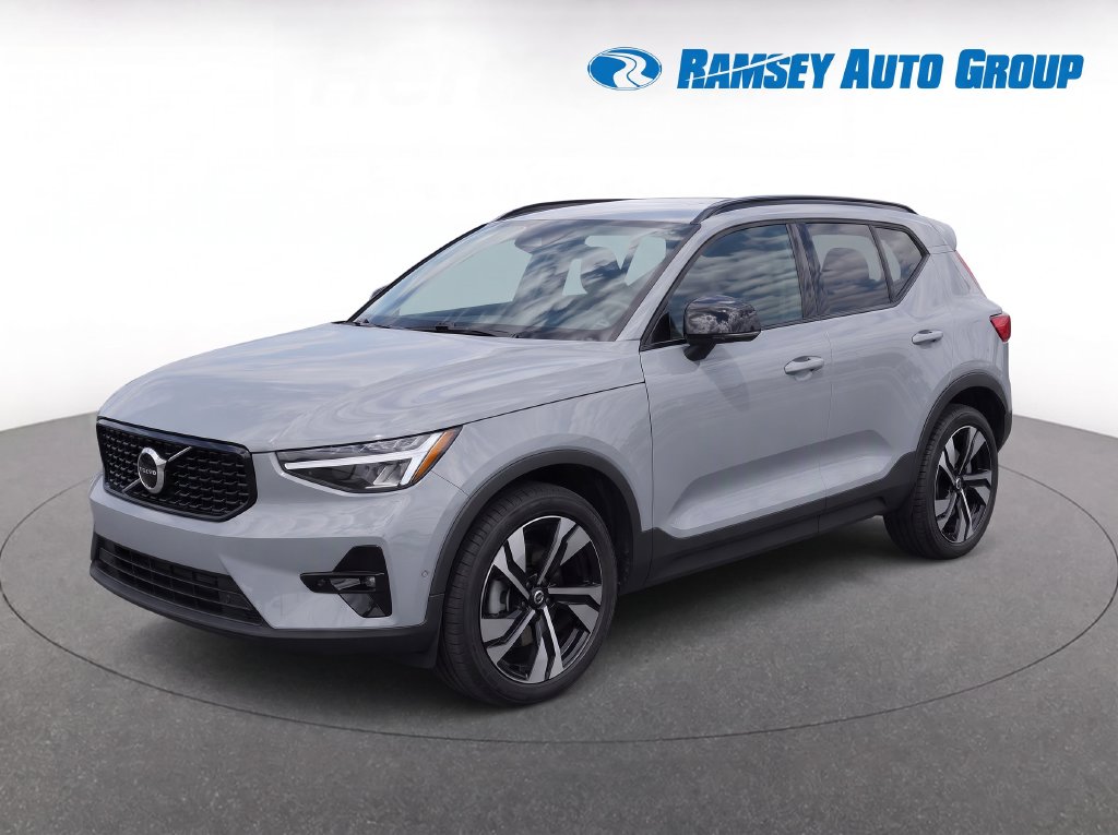 2024 Volvo XC40 Plus
