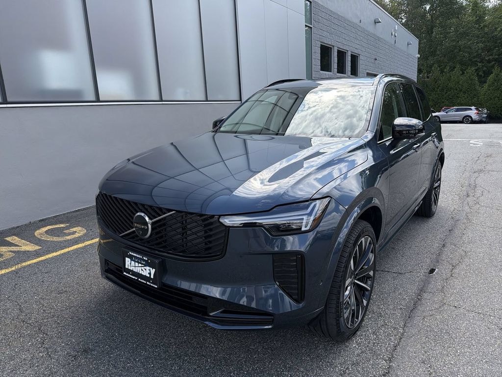 New 2026 Volvo XC90 B6 Ultra Dark Theme 7-Seater SUV