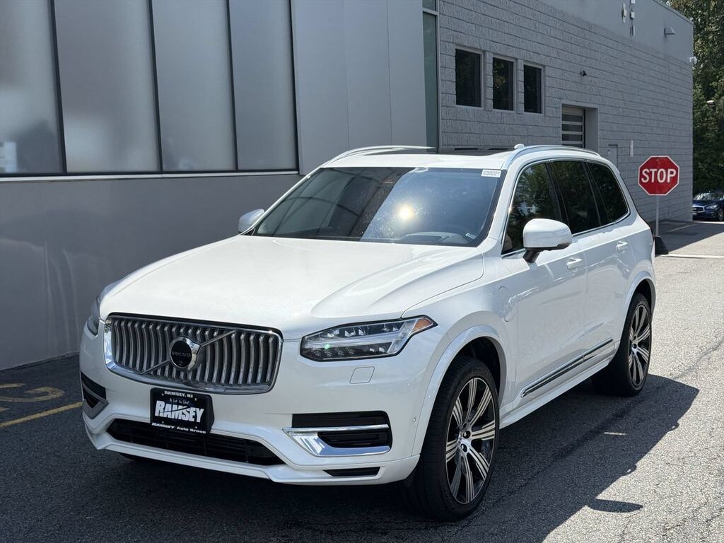Certified 2025 Volvo XC90 plug-in hybrid T8 Ultra 7-Seater SUV