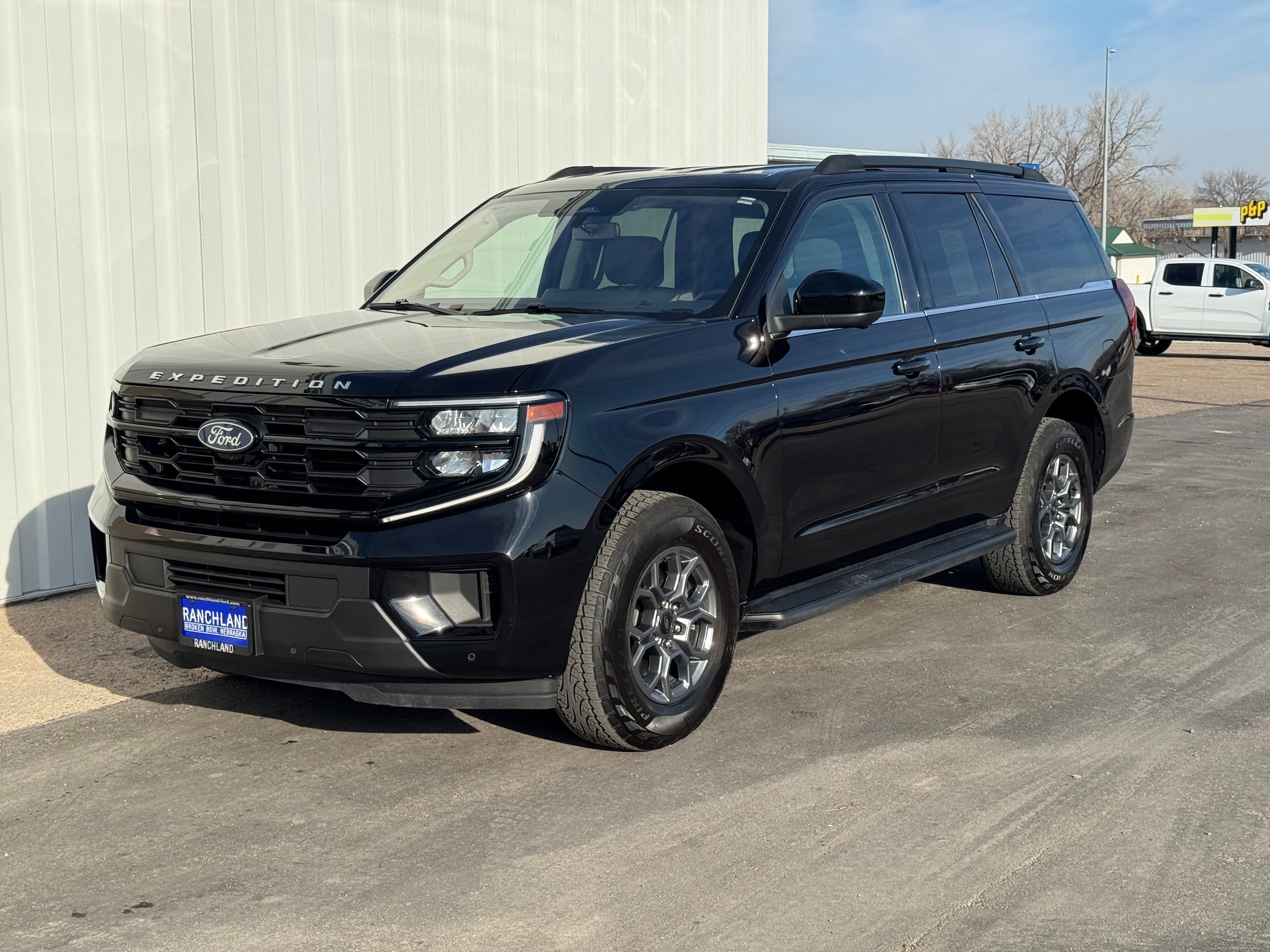 Used 2025 Ford Expedition Active SUV for Sale in Broken Bow