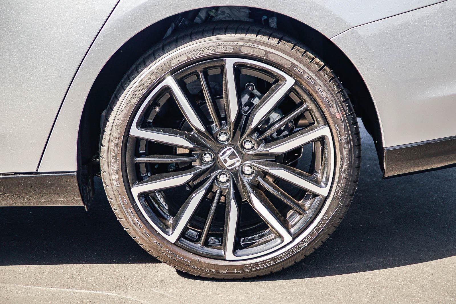 2026 Honda Accord Hybrid Touring - Photo 9