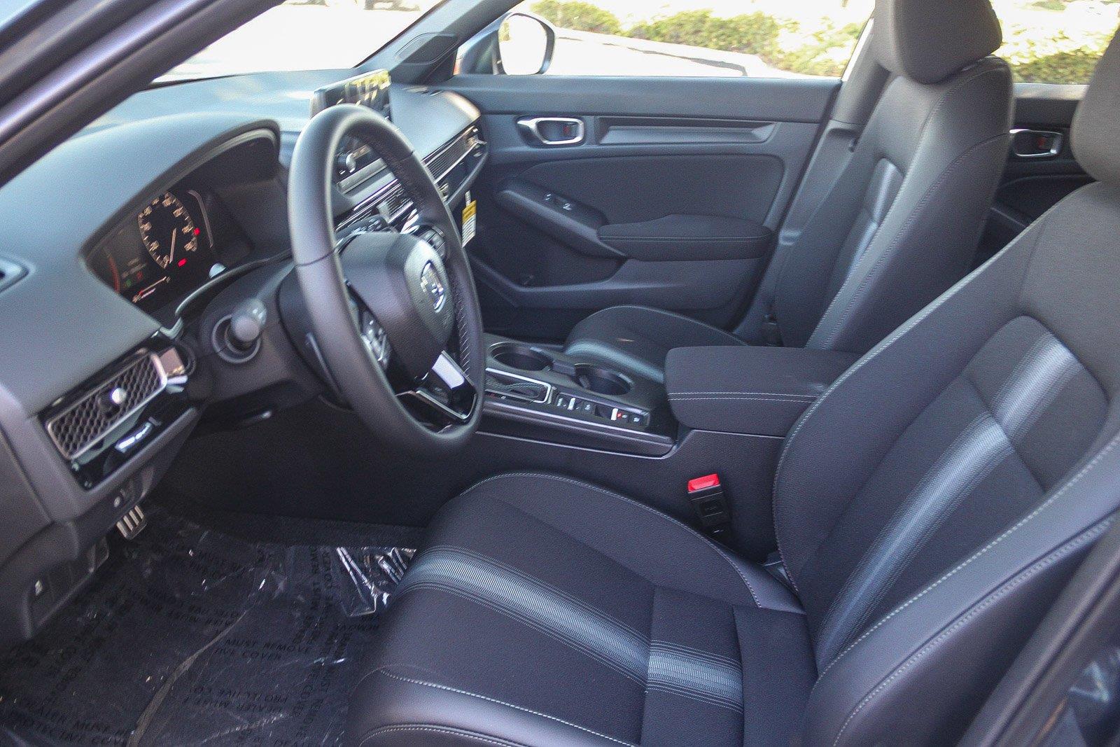2026 Honda Civic Hatchback Sport - Photo 23