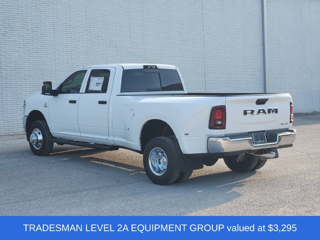 New 2026 Ram 3500 TRADESMAN CREW CAB 4X4 8' BOX Pickup