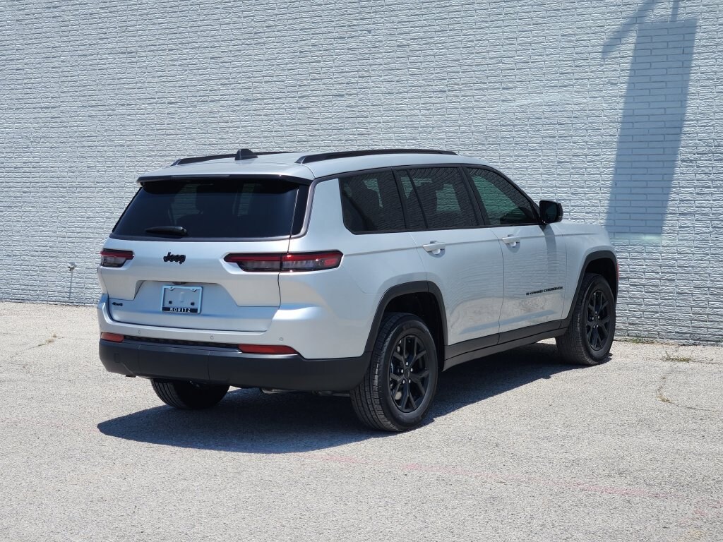 New 2026 Jeep Grand Cherokee L LAREDO ALTITUDE 4X4 Sport Utility