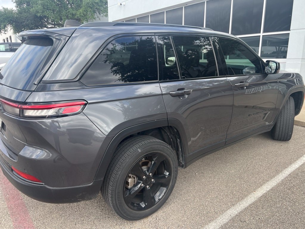 Used 2023 Jeep Grand Cherokee Altitude SUV