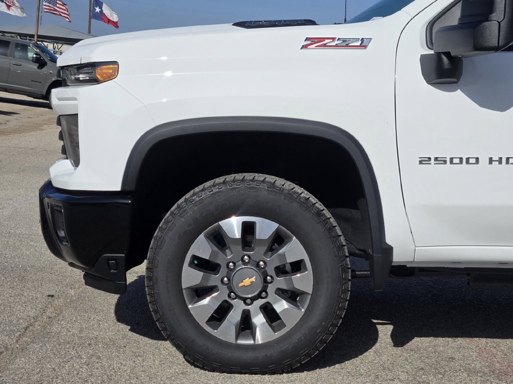 2026 Chevrolet Silverado 2500 HD Custom - Photo 6