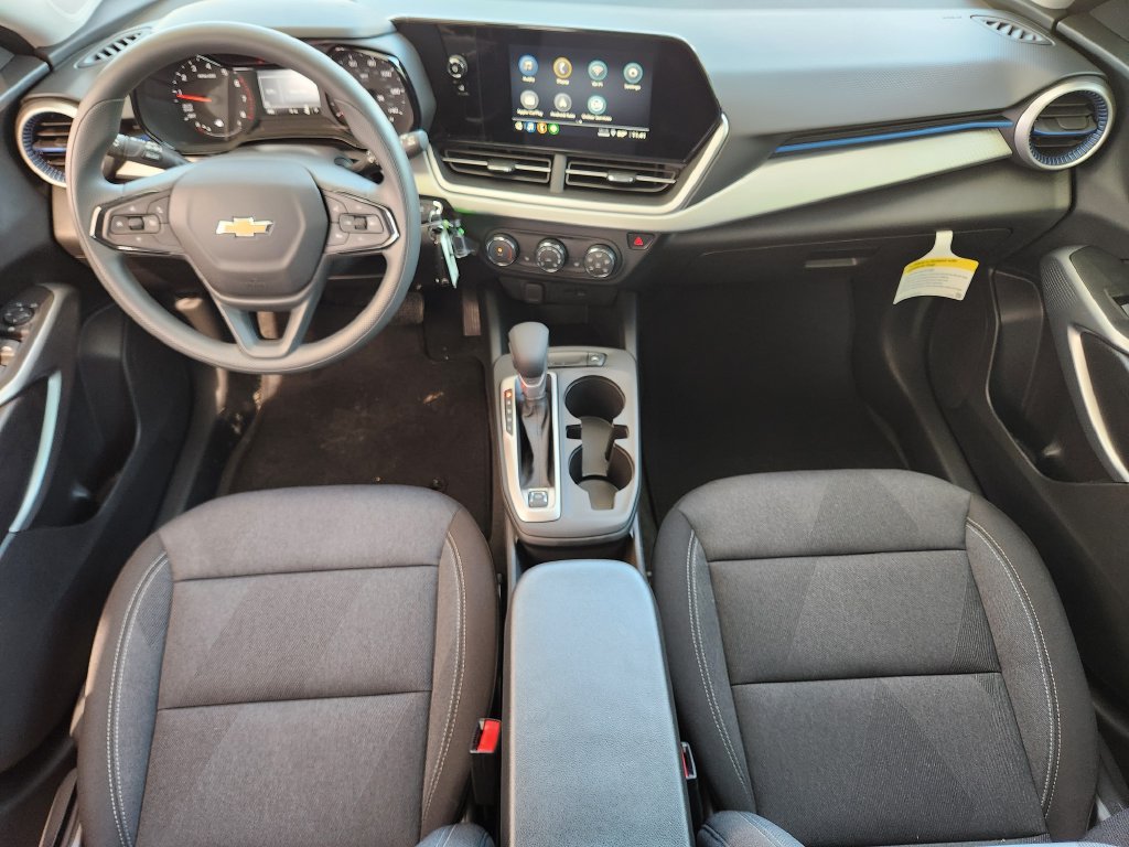 2026 Chevrolet Trax LS - Photo 17