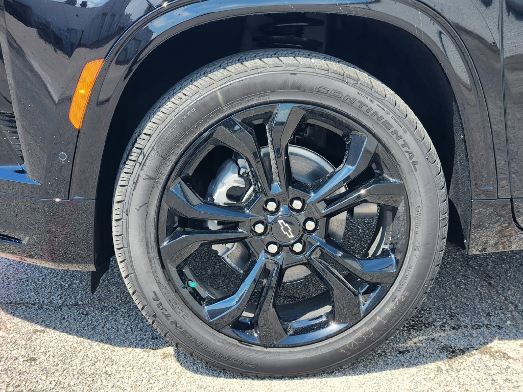 2027 Chevrolet Traverse RS - Photo 8