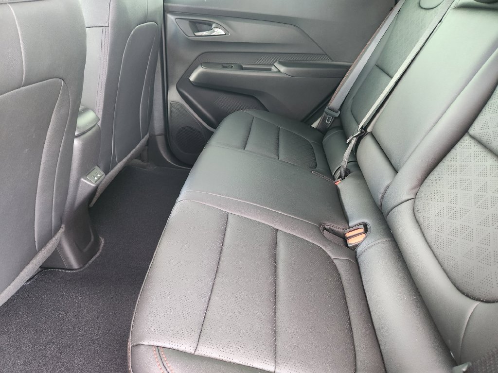 2027 Chevrolet Bolt RS - Photo 17