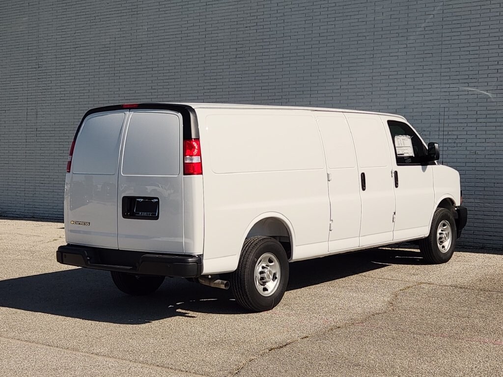 New 2026 Chevrolet Express 2500 Work Van Cargo Van