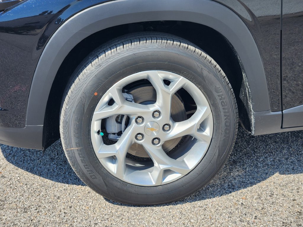 2026 Chevrolet Trax LS - Photo 8