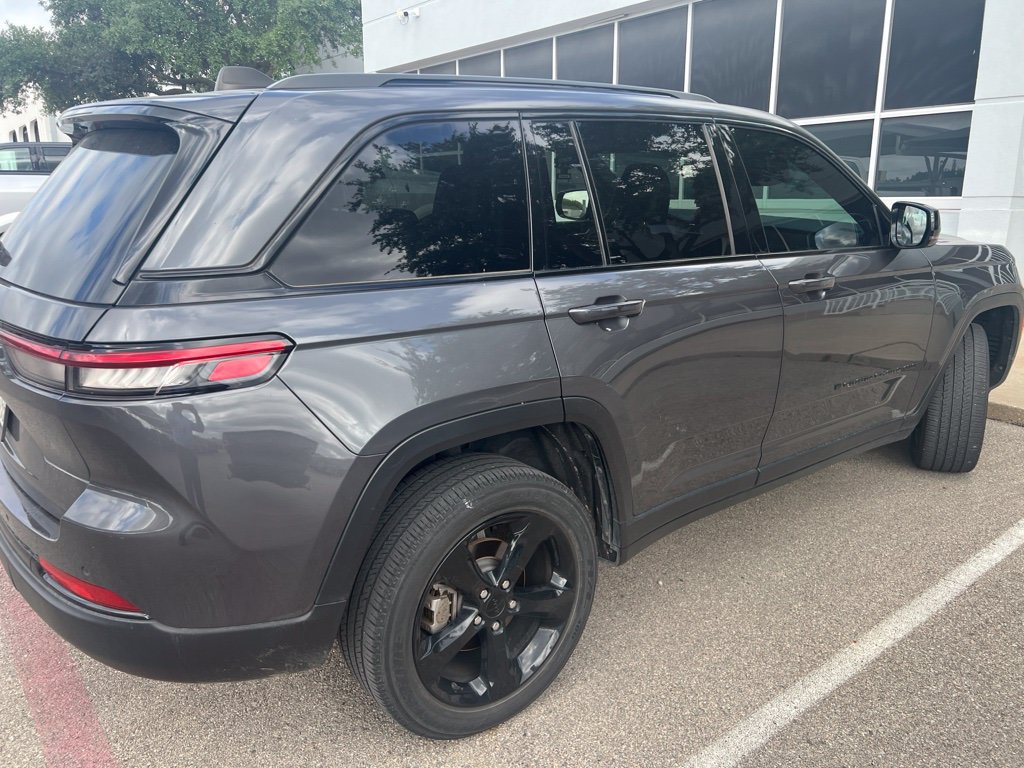 Used 2023 Jeep Grand Cherokee Altitude SUV