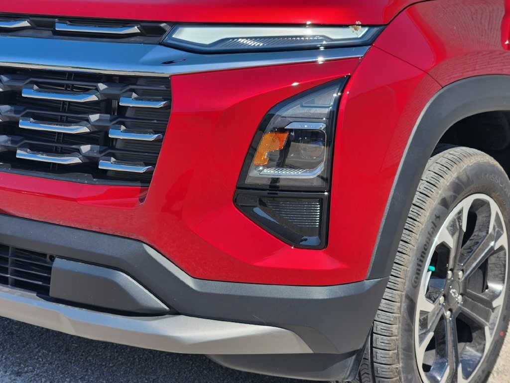2027 Chevrolet Equinox LT - Photo 7