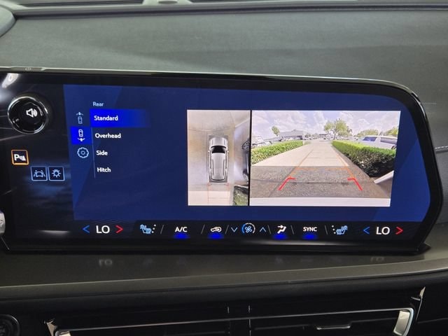 2026 Chevrolet Traverse LT - Photo 14