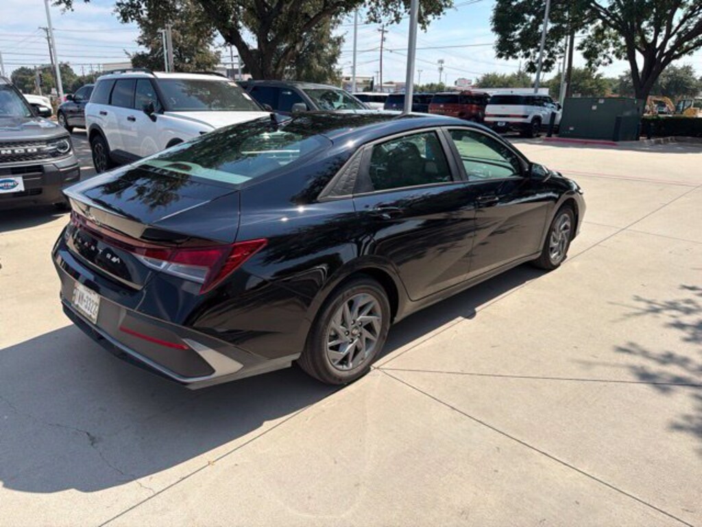 Used 2024 Hyundai Elantra SEL Sedan