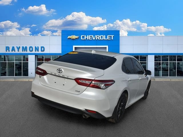 2020 Toyota Camry XLE - Photo 4