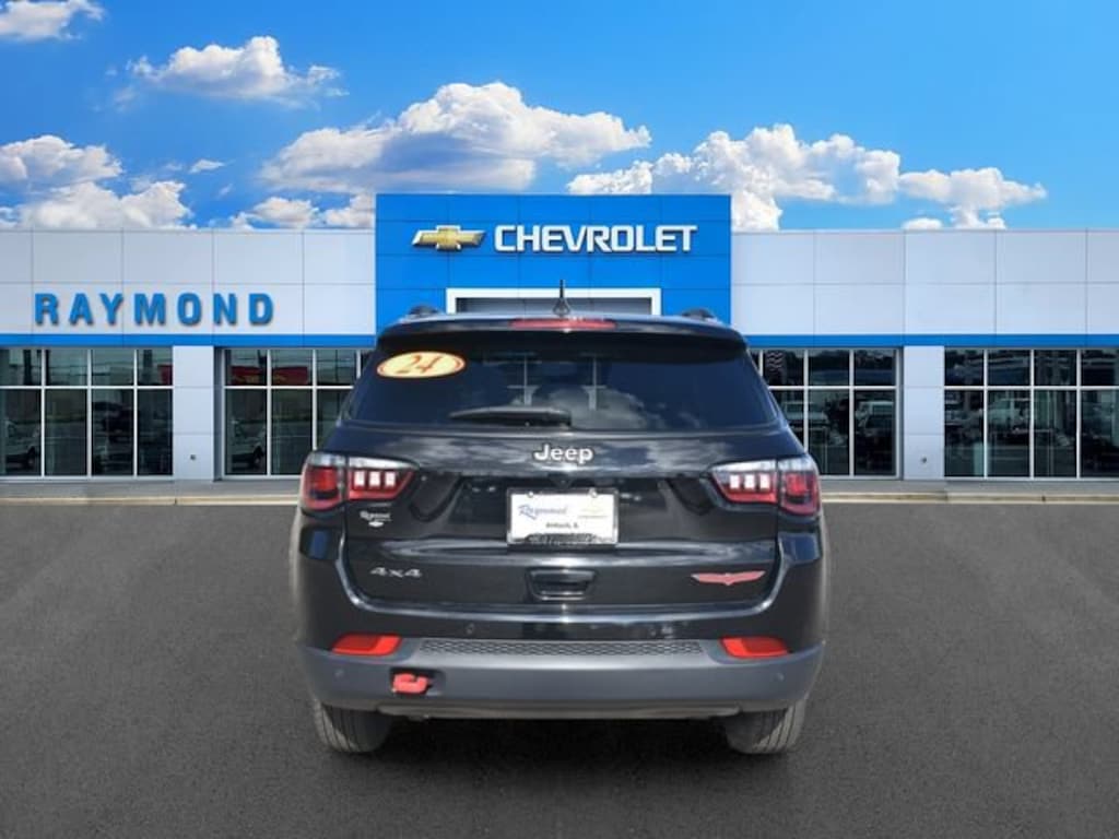 Used 2024 Jeep Compass Trailhawk 4x4 SUV