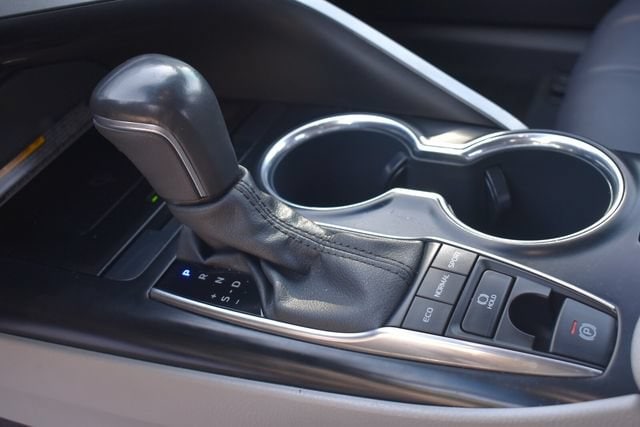 2020 Toyota Camry XLE - Photo 22