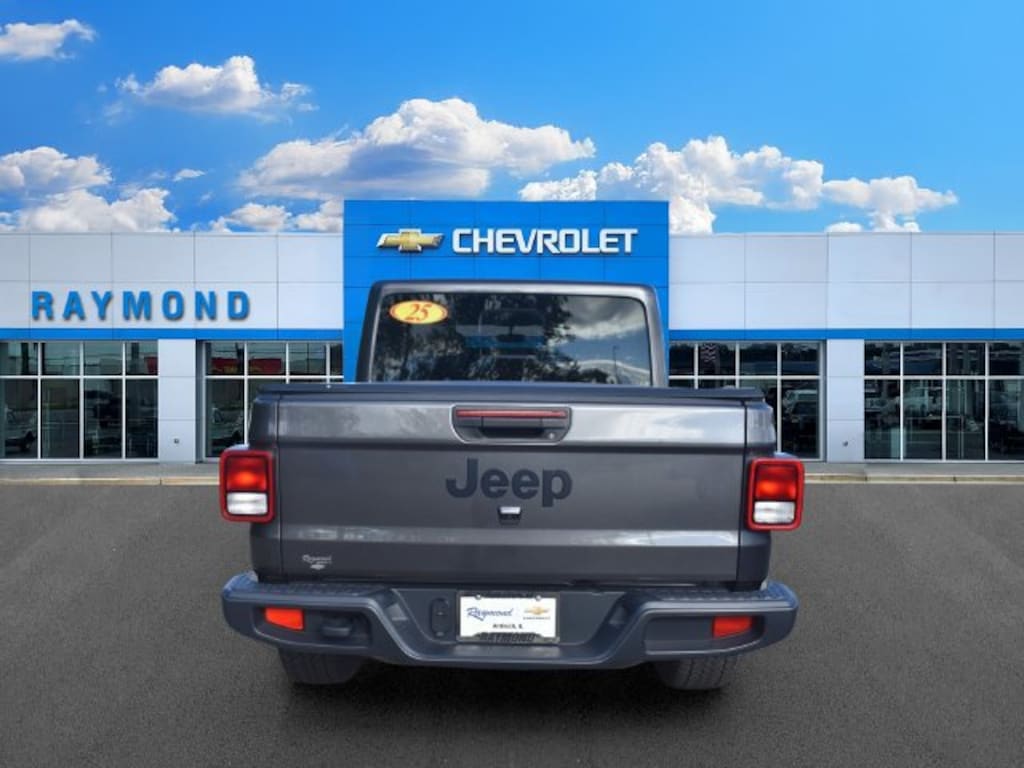 Used 2025 Jeep Gladiator Nighthawk Truck