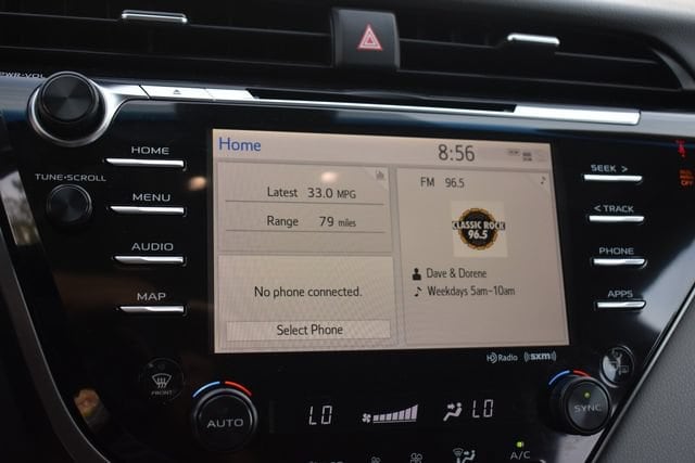 2020 Toyota Camry XLE - Photo 26