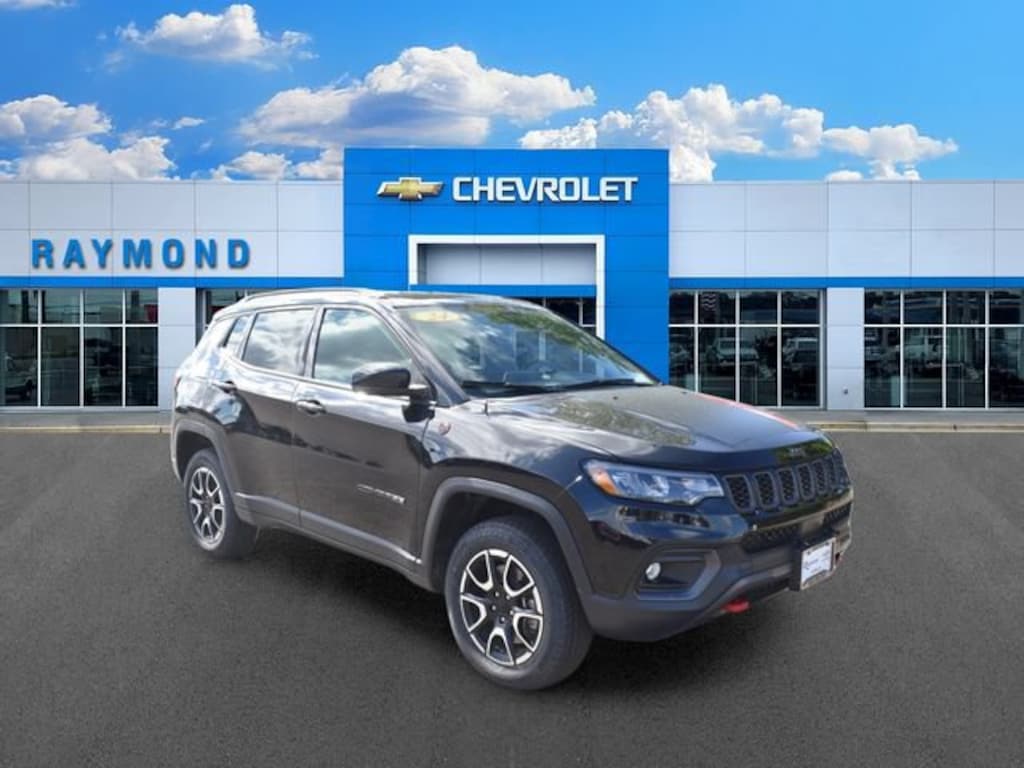 Used 2024 Jeep Compass Trailhawk 4x4 SUV