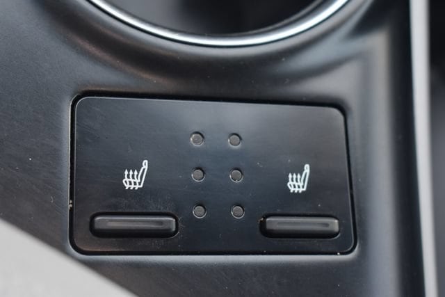 2020 Toyota Camry XLE - Photo 25