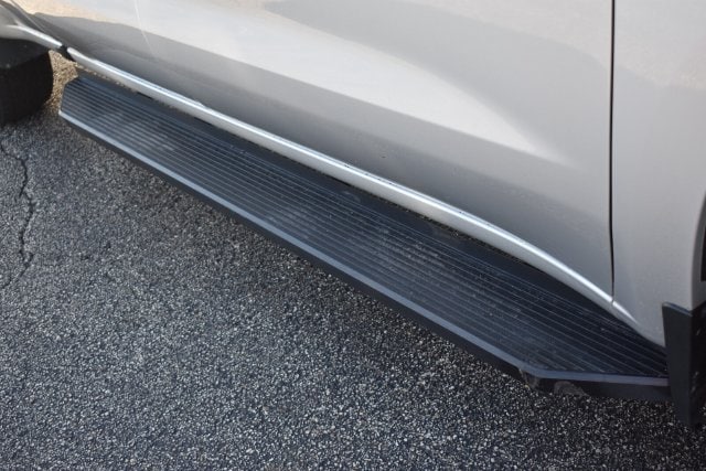 2019 Chevrolet Silverado 1500 RST - Photo 11