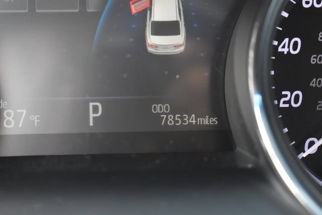 2020 Toyota Camry XLE - Photo 32