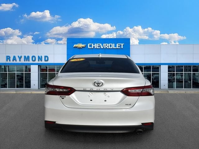 2020 Toyota Camry XLE - Photo 5