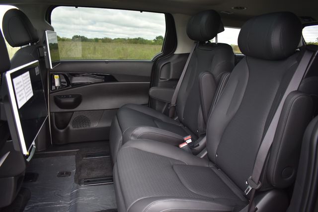 2026 Kia Carnival SX Prestige - Photo 24