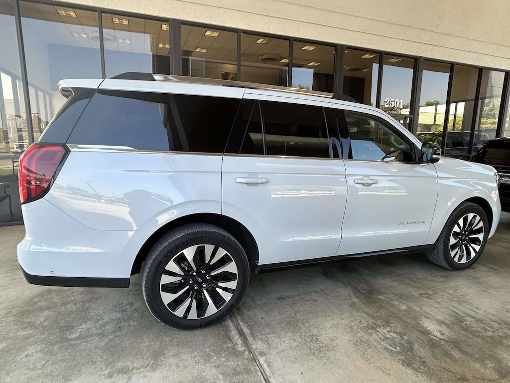 Used 2025 Ford Expedition Platinum SUV