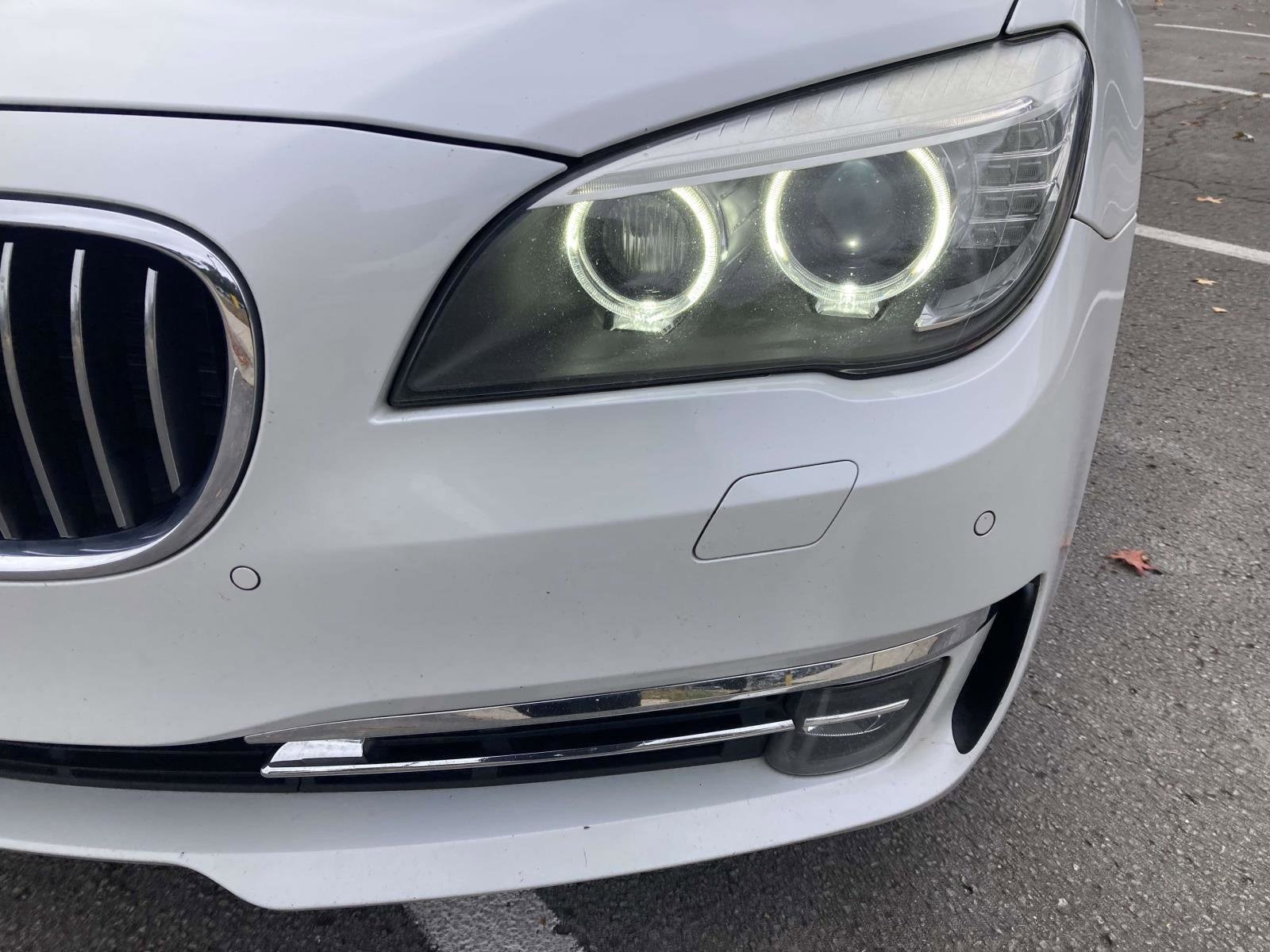 2013 BMW 7 Series 750i - Photo 12